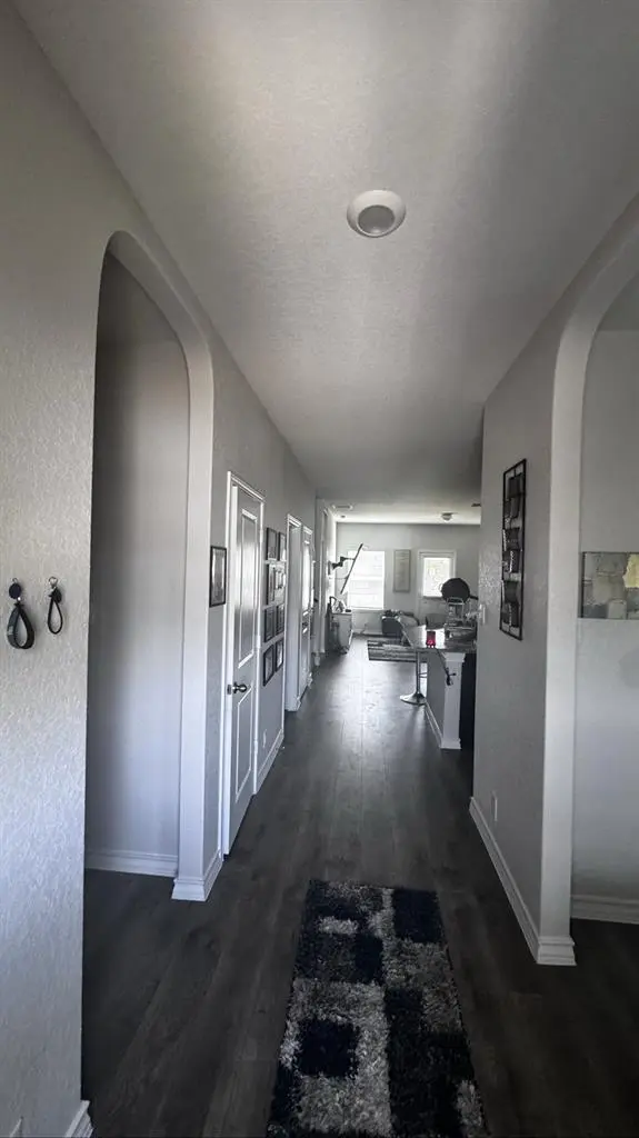 Spacious Bedroom – Alamo Ranch