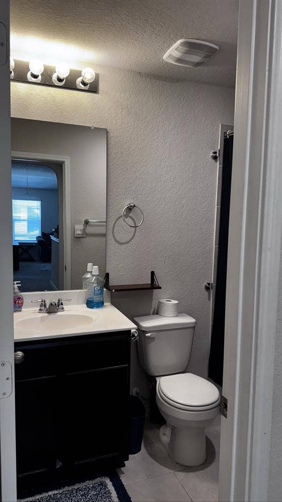 Spacious Bedroom – Alamo Ranch