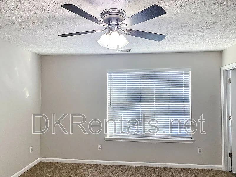 3 BR in East Point