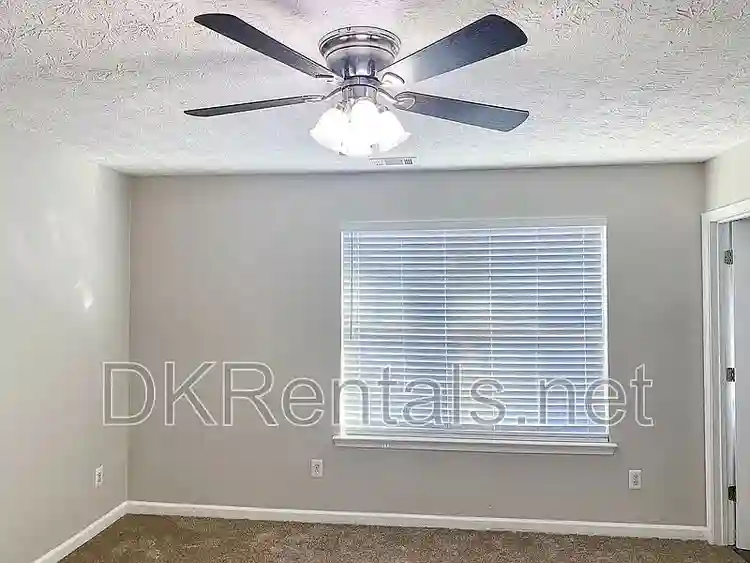3 BR in East Point