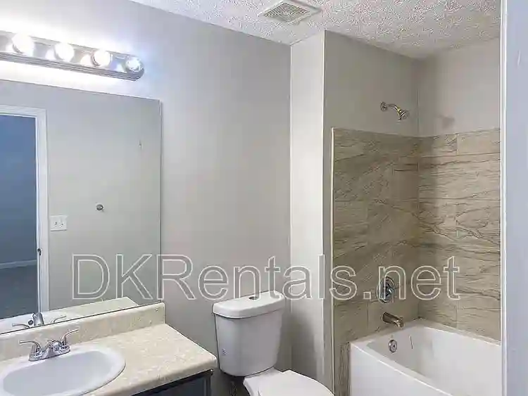 3 BR in East Point