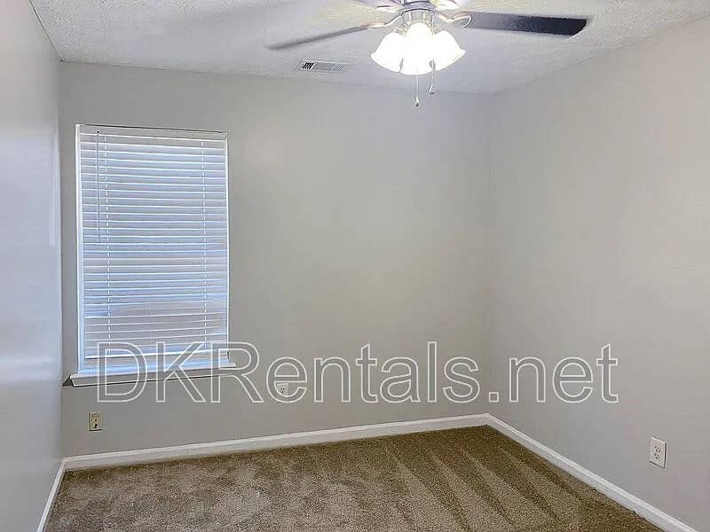 3 BR in East Point