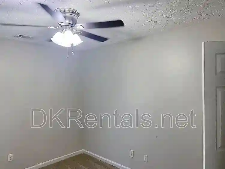 3 BR in East Point