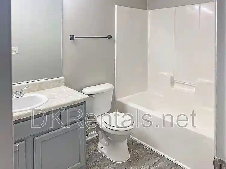 3 BR in East Point