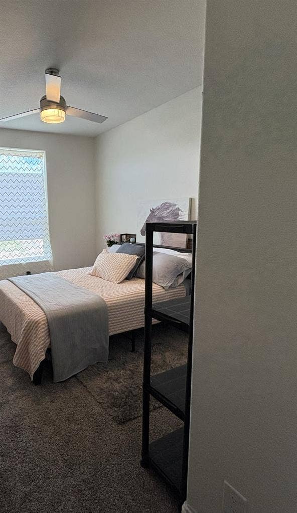 Cozy private room and bath in Chino