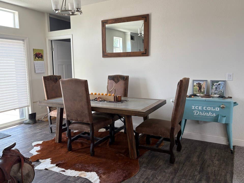 Cozy private room and bath in Chino