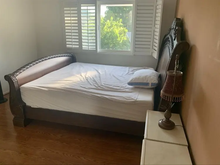 Two room for rent, very quiet.