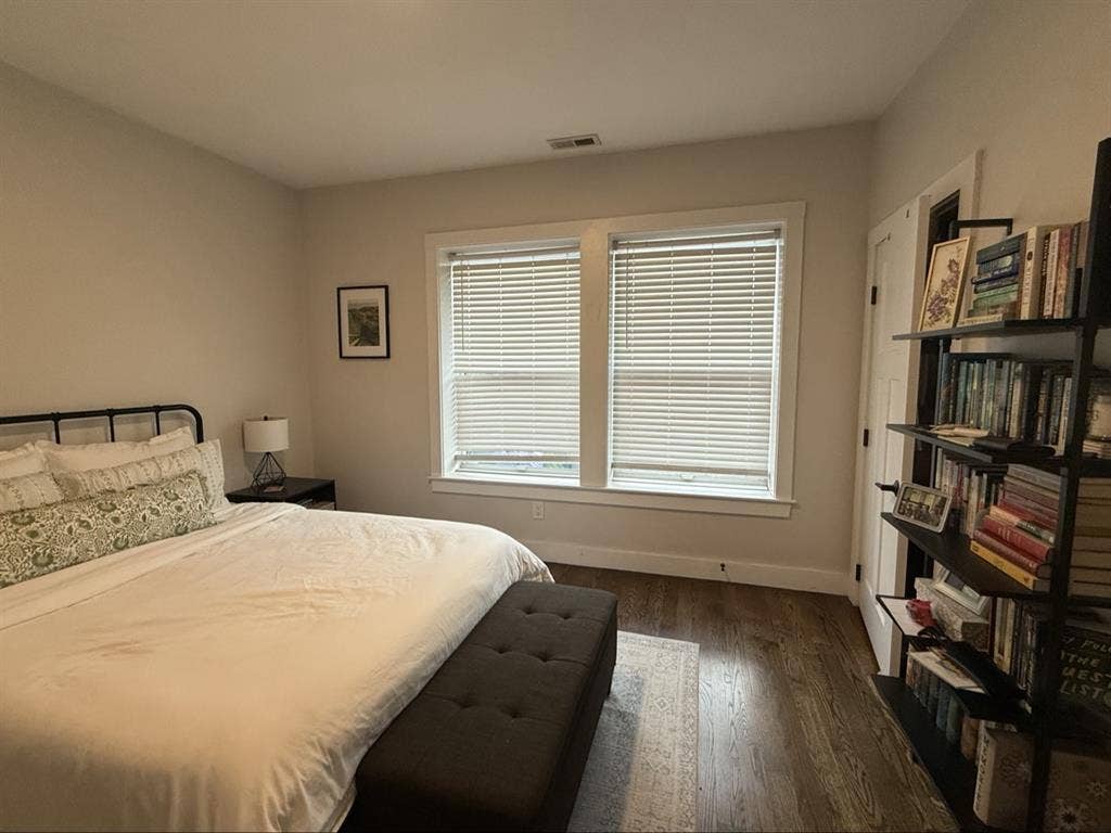 Roommate Wanted - East Boston 9/1