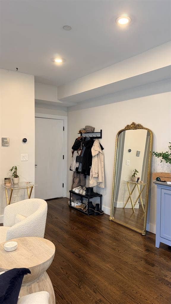 Roommate Wanted - East Boston 9/1
