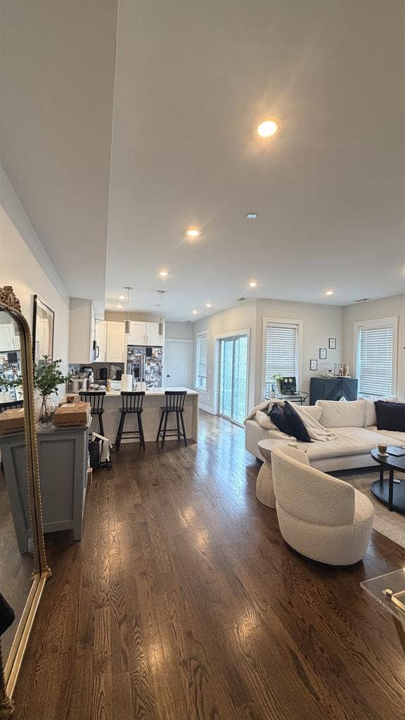 Roommate Wanted - East Boston 9/1
