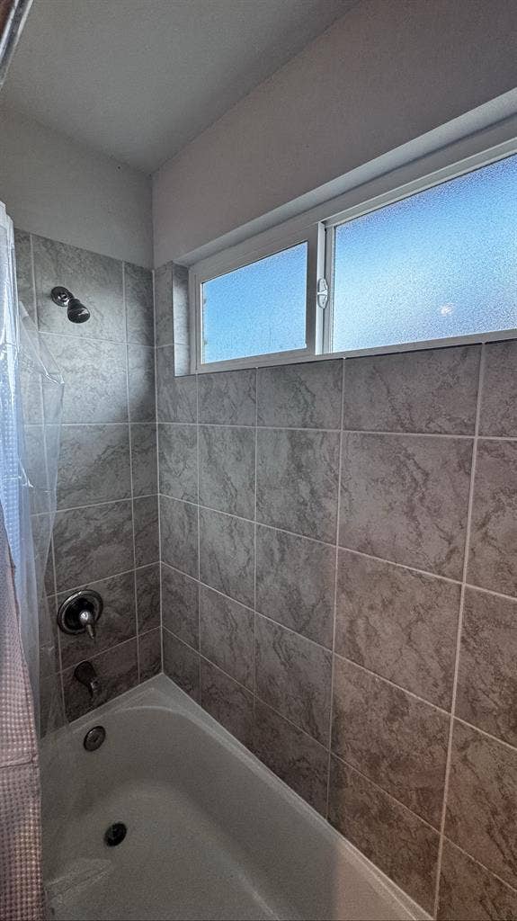 W. San Antonio - Bedroom