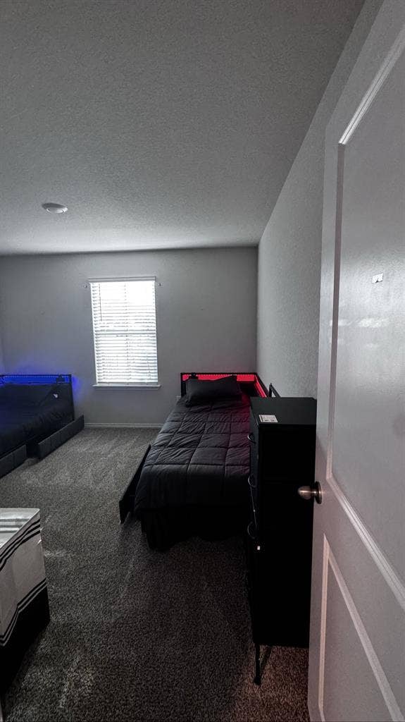 W. San Antonio - Bedroom