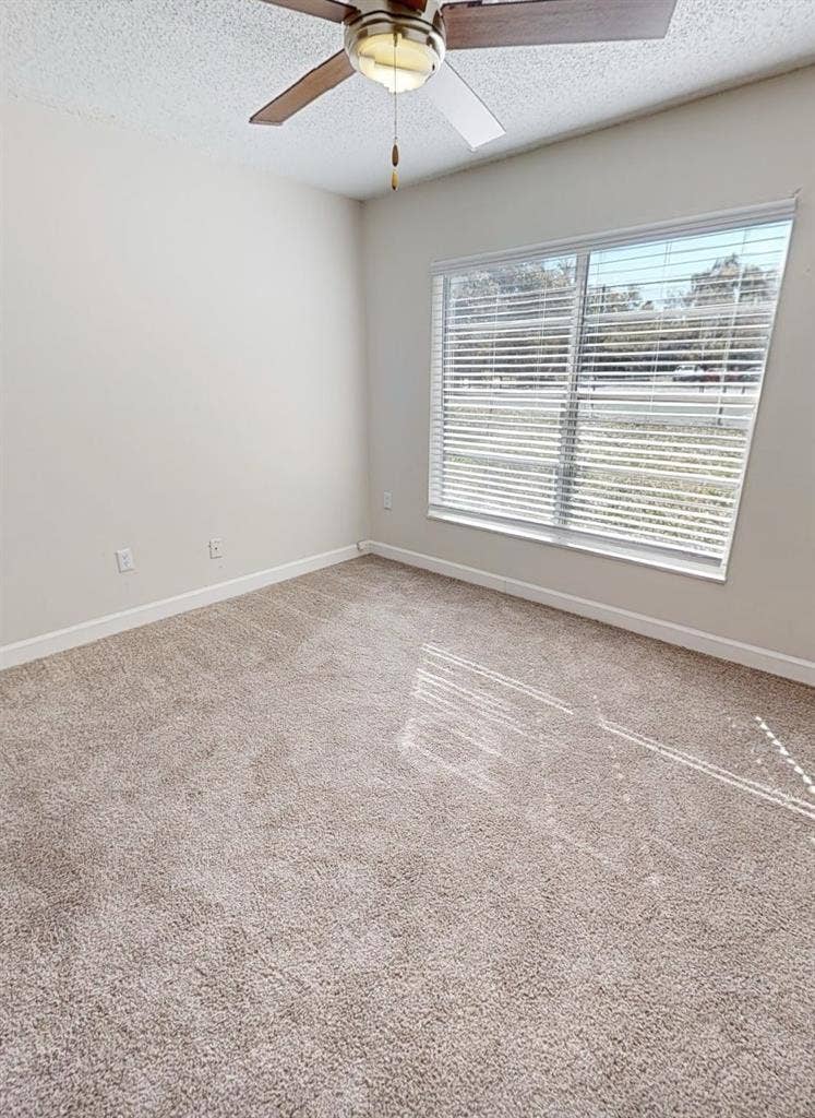 950-1100 room for rent