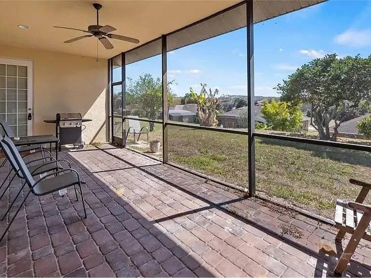 Pr large bedroom Clermont Aug 15