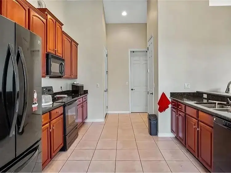 Pr large bedroom Clermont Aug 15