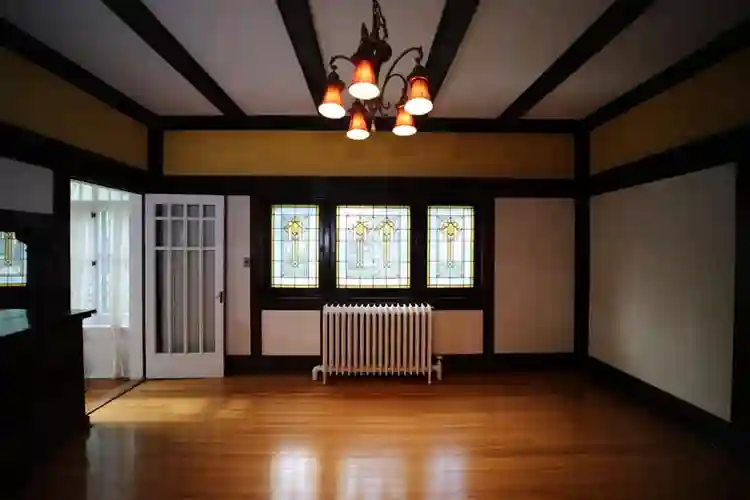 Large Bedroom in Historic Elgin