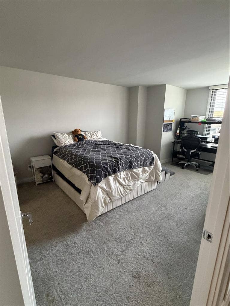 One bedroom/bathroom in DC