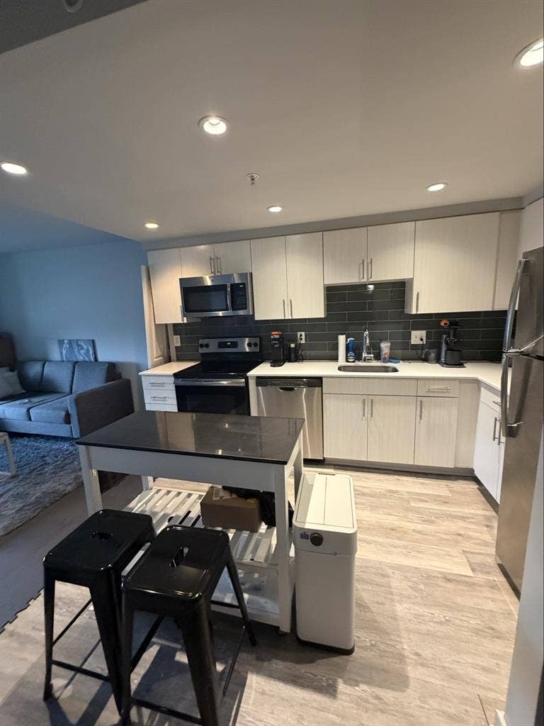 One bedroom/bathroom in DC