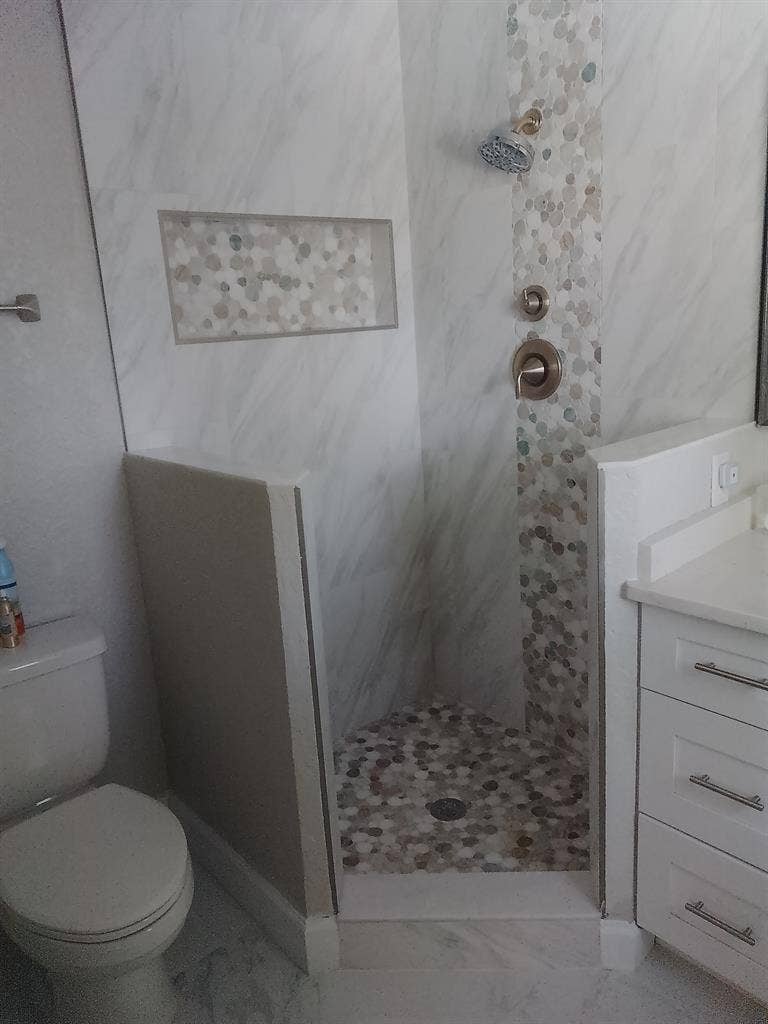 Private room w/Private bathroom