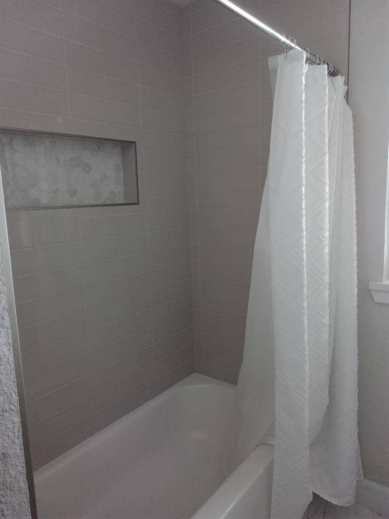 Private room w/Private bathroom