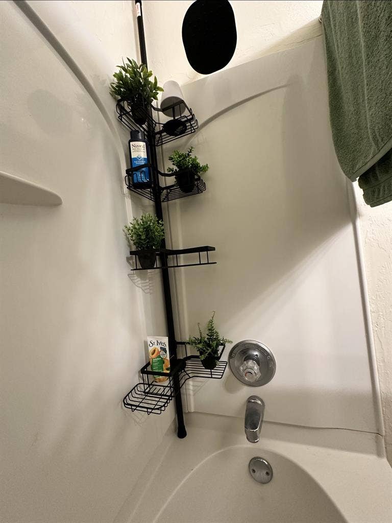 Private Bedroom + Private Bath 🏡🛁