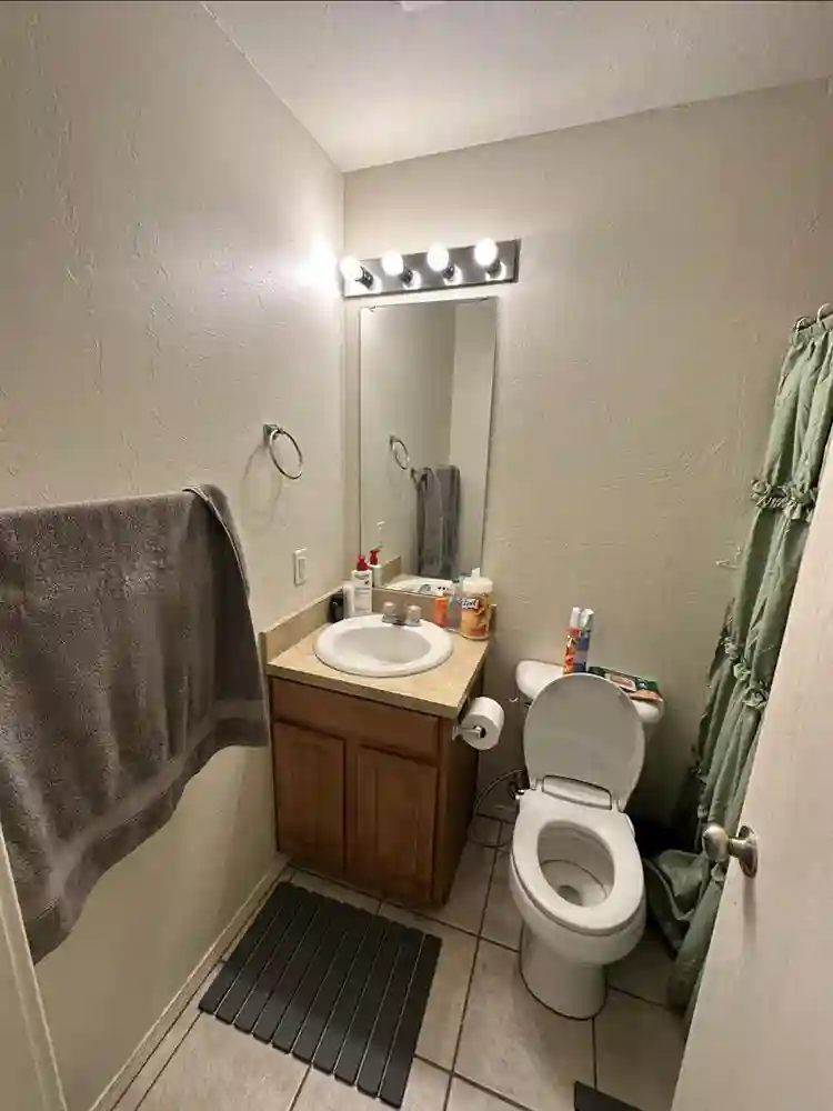 Private Bedroom + Private Bath 🏡🛁