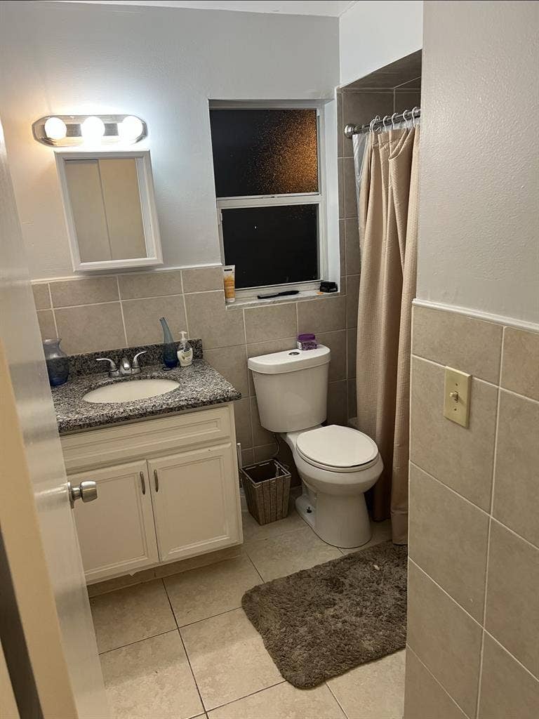 Large room for rent