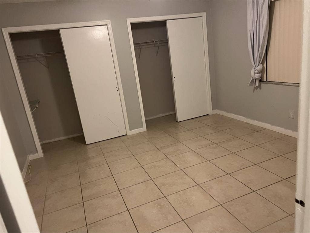Large room for rent
