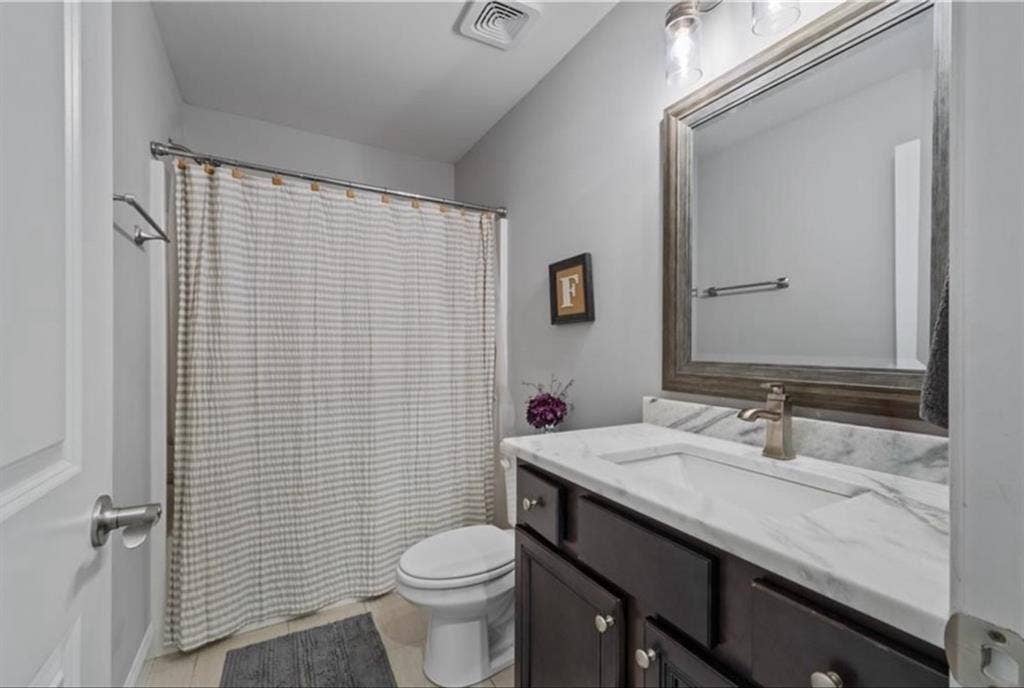 Room for Rent in a nice house