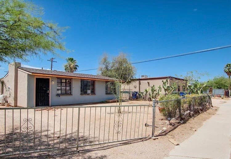 Room for rent/roommate wanted