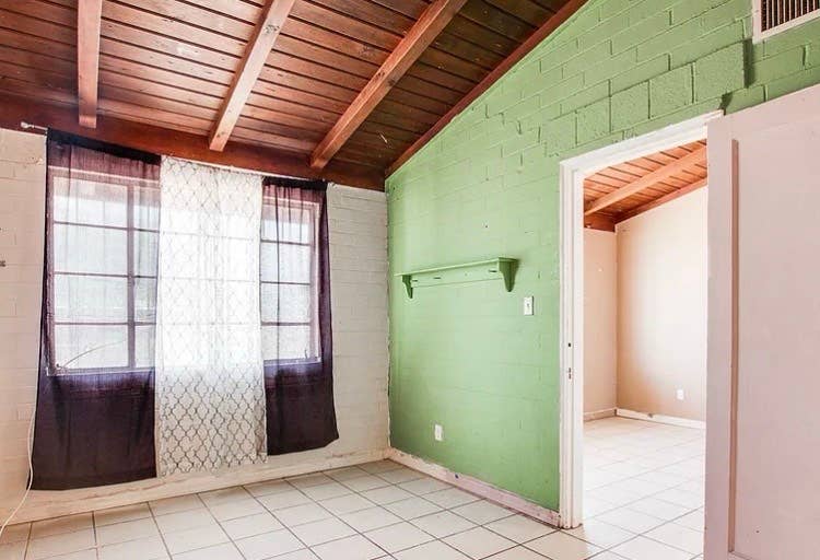 Room for rent/roommate wanted