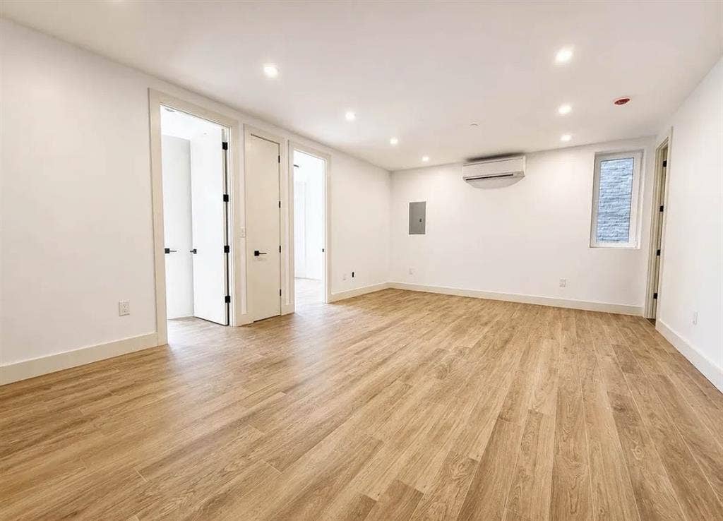 Near Brooklyn College; Need Couples