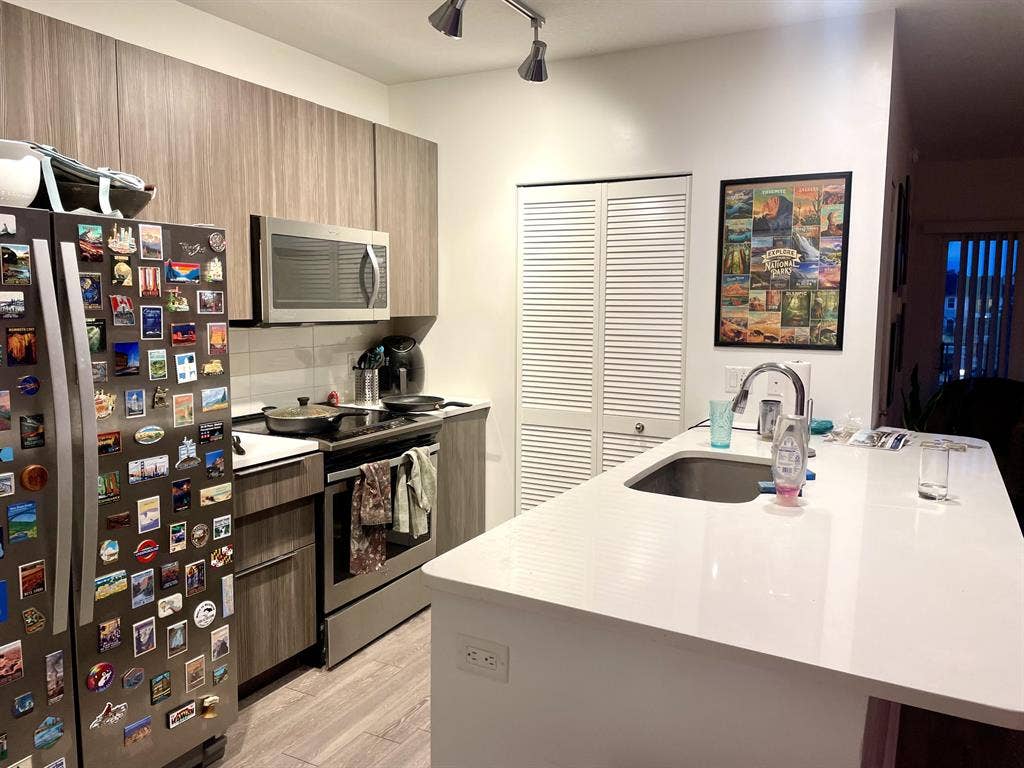 2 Bed / 2 Bath Apartment Available