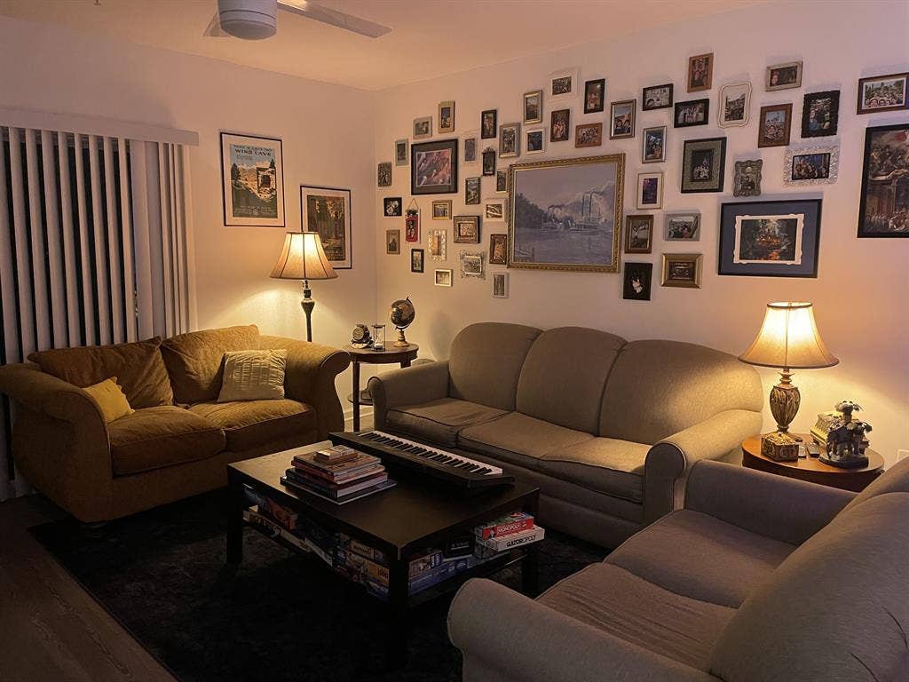 2 Bed / 2 Bath Apartment Available