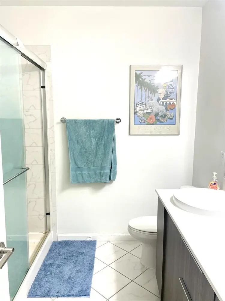 2 Bed / 2 Bath Apartment Available