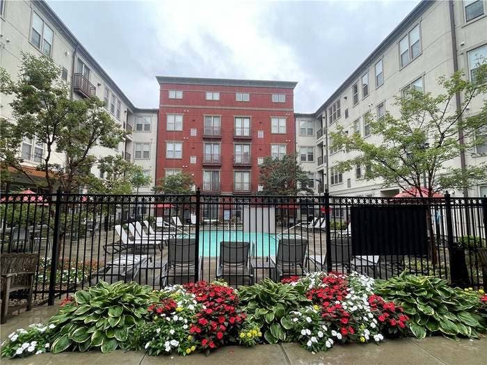 1.5 bed/1bath available in PVD