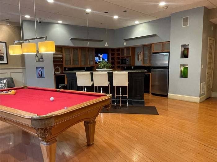 1.5 bed/1bath available in PVD