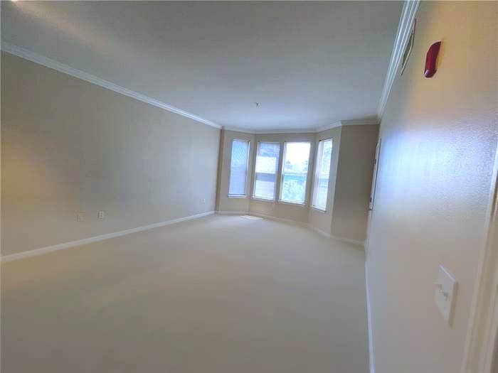 1.5 bed/1bath available in PVD