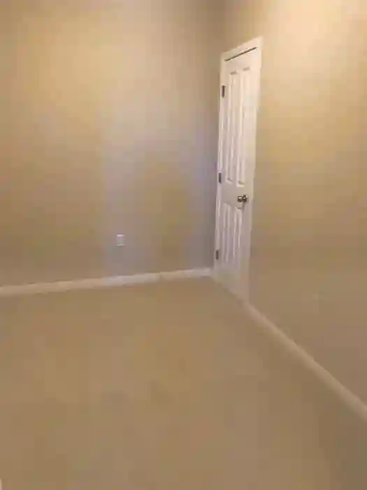 1.5 bed/1bath available in PVD