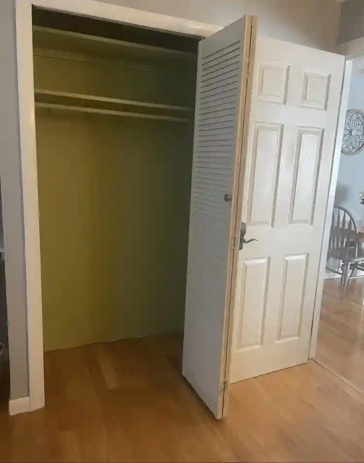 Unfurnished room