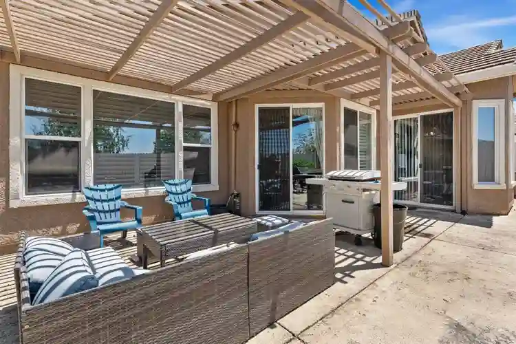Private 2-Bed/1-Bath Folsom Wing