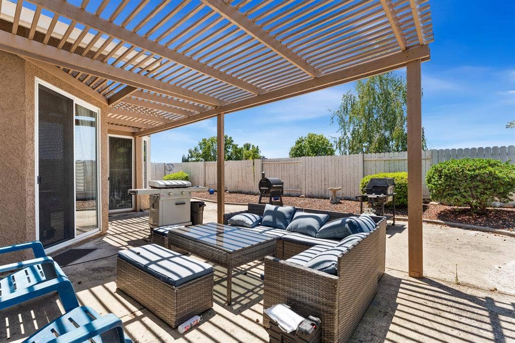 Private 2-Bed/1-Bath Folsom Wing