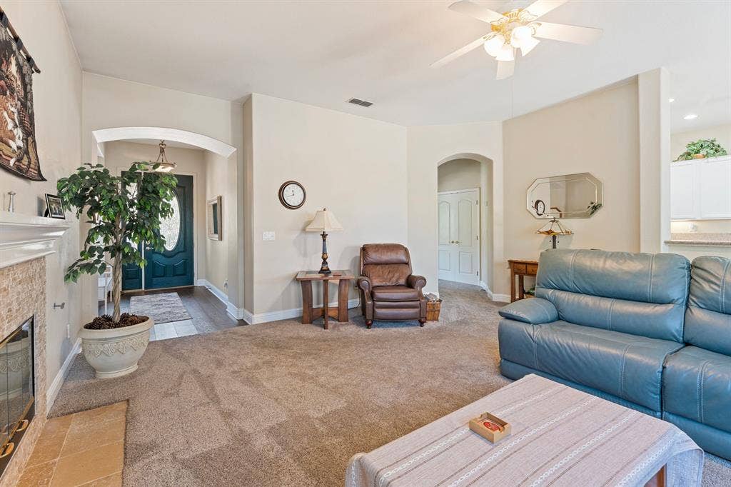 Private 2-Bed/1-Bath Folsom Wing