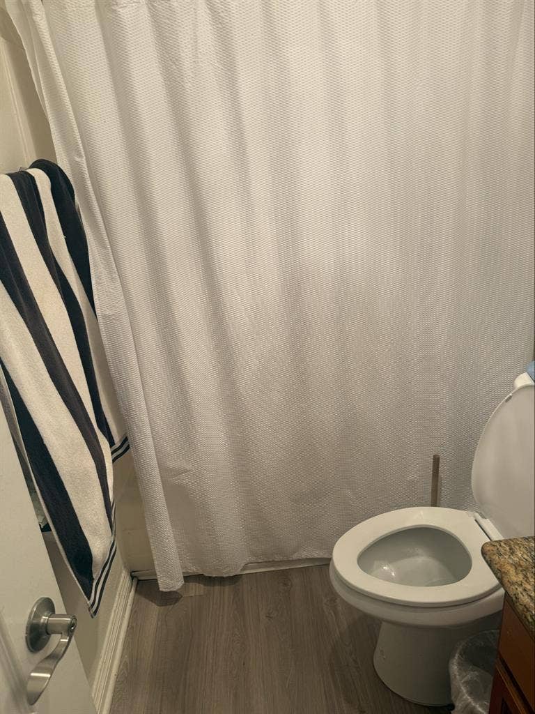 Room with in suite bathroom