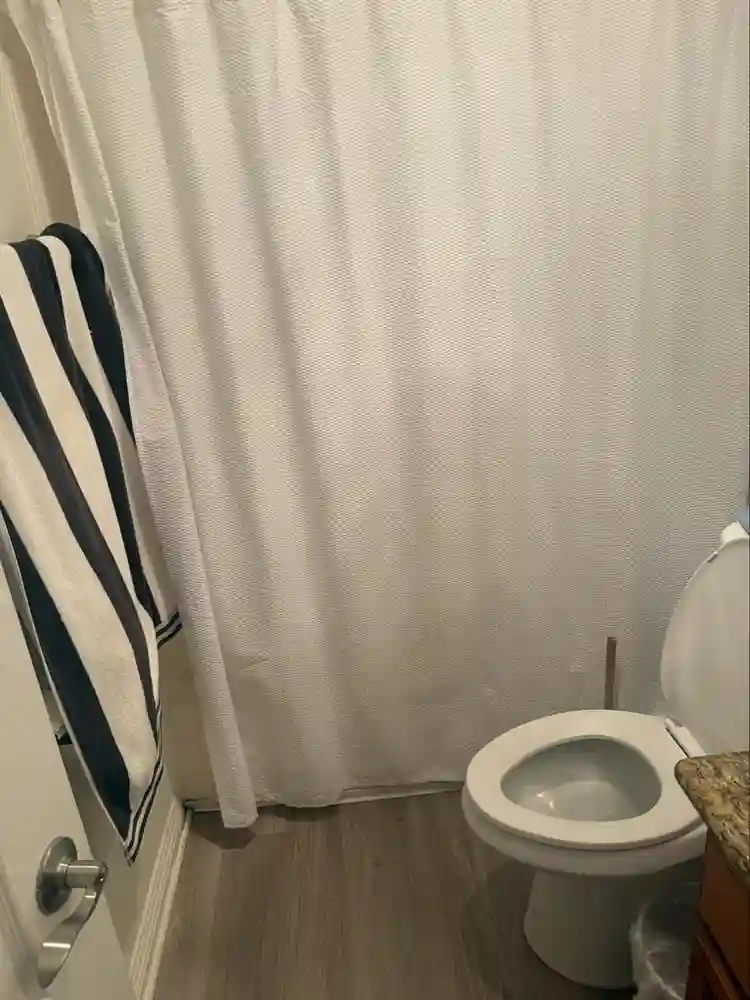 Room with in suite bathroom