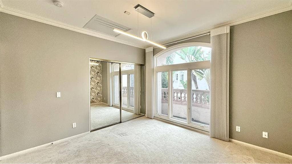 Room available - University City