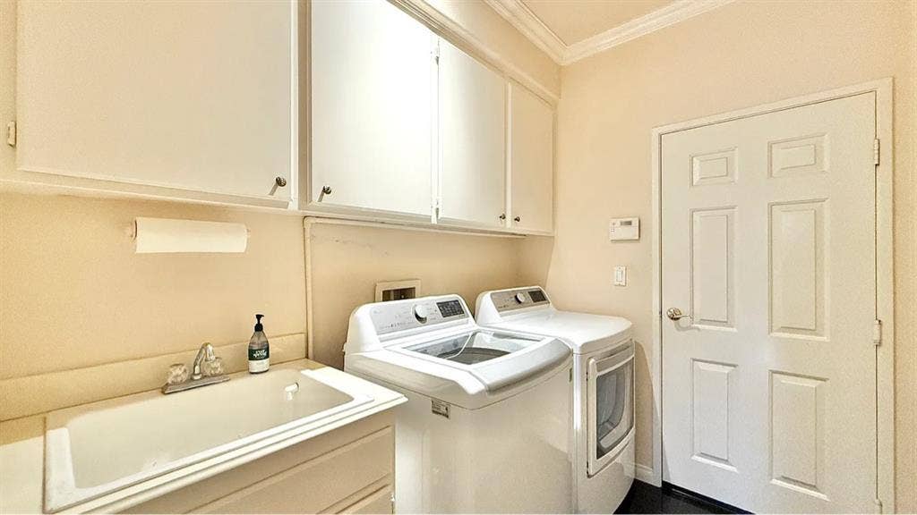 Room available - University City