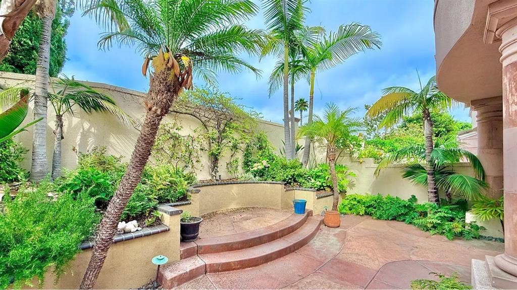 Room available - University City