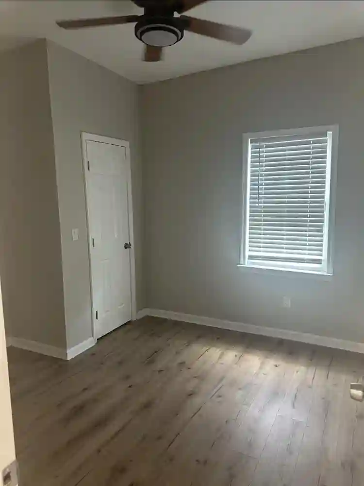 Newly renovated 4BR 2bath house