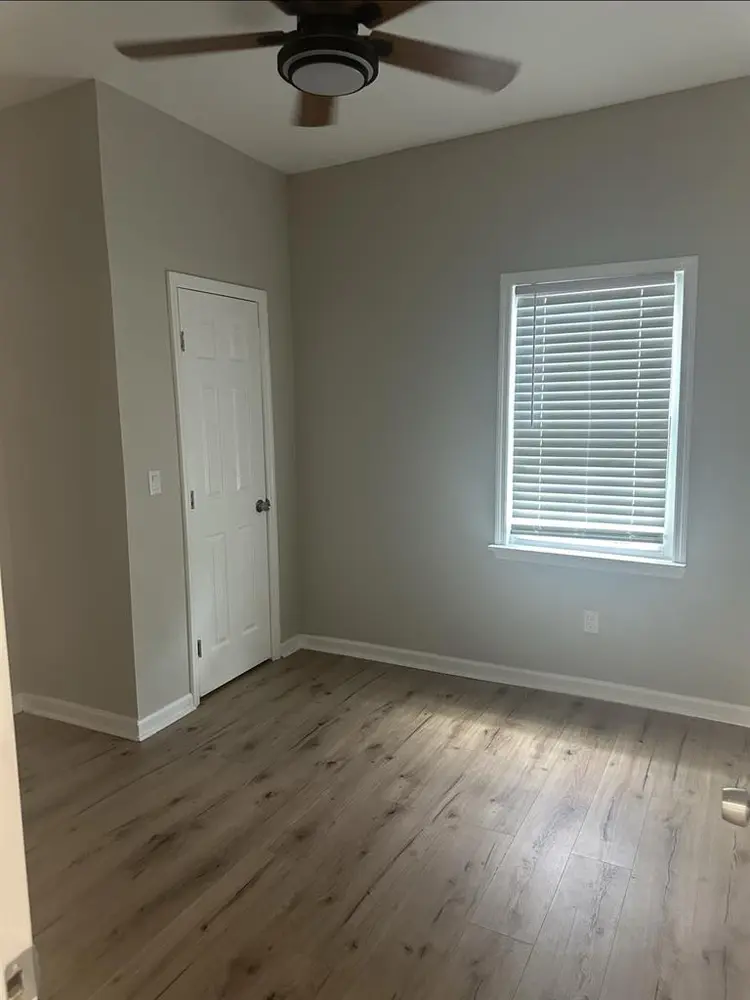 Newly renovated 4BR 2bath house